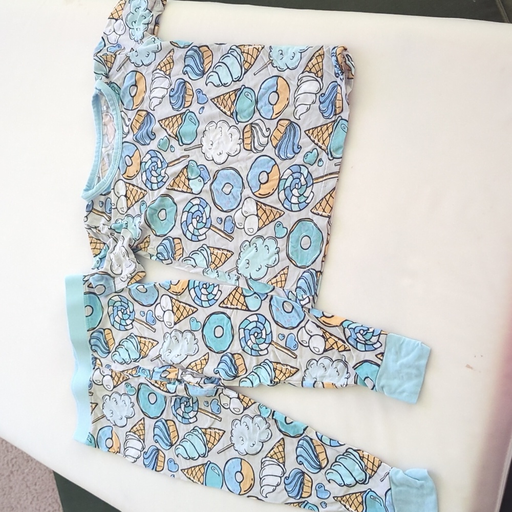 little sleepies 18-24 blue sweet treats